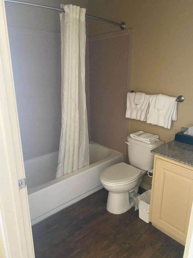 Southern Inns And Suites Now Offering Rv Spaces For Rent Yorktown Kültér fotó